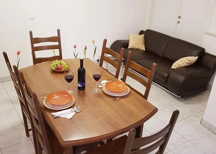 Apartment 5222-1 For 3 Pers In Split